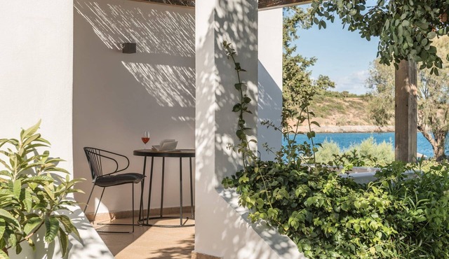 Dazzling Crete Hotel | Deluxe Bungalow | Modern Furnishing | Stunning Sea Views