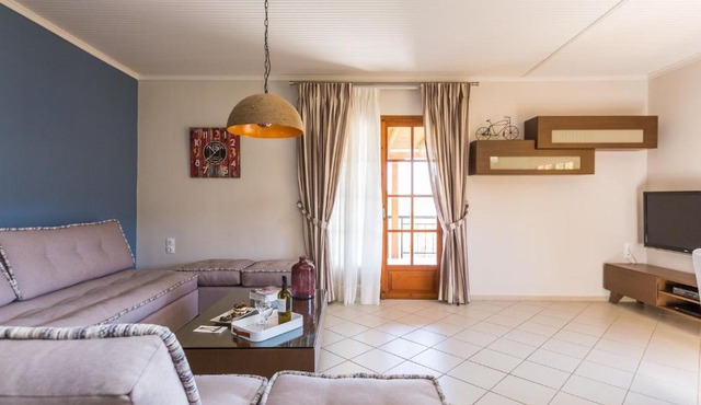 Deluxe Crete Villa Villa Lefkothea 2 Bedroom Swimming Pool Rethymnon in Ádhele