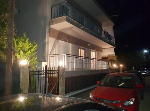 Dimitris Apartments