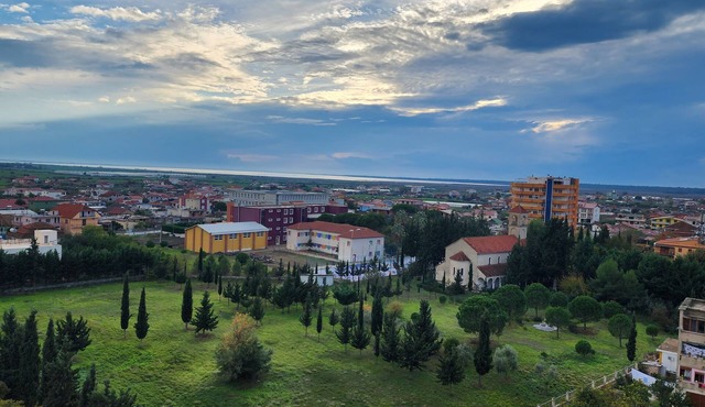 Divjaka Apartments 3 City Center
