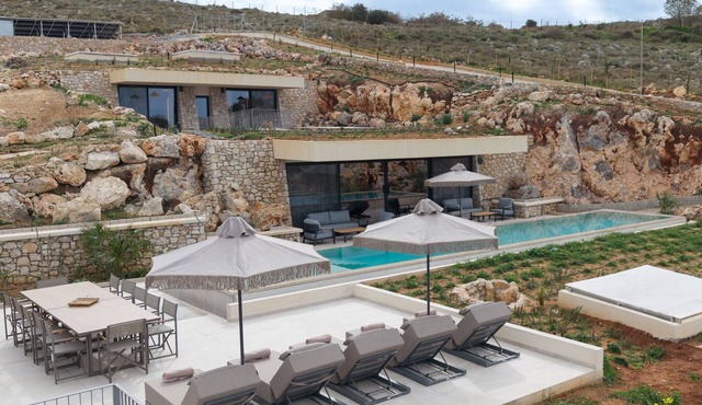 Domaine–Earth,Luxury Eco Villa, private pool, up to 10