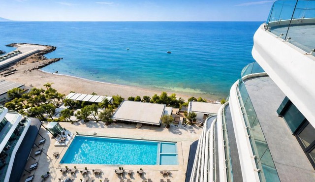 Eddy's Luxury Suites - Ilyonis