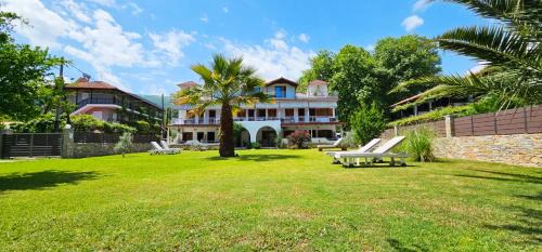 Efrosini Hotel Apartments & Studios in Dio-Olympos