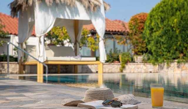 Elefteria Apts & Suites in Kolymbia
