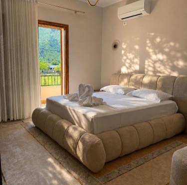 Elis Villa Berat