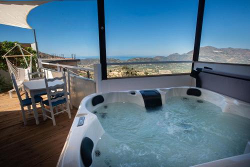 EMPHASIS Traditional House with Jacuzzi & Bicycles in Apodhoúlou