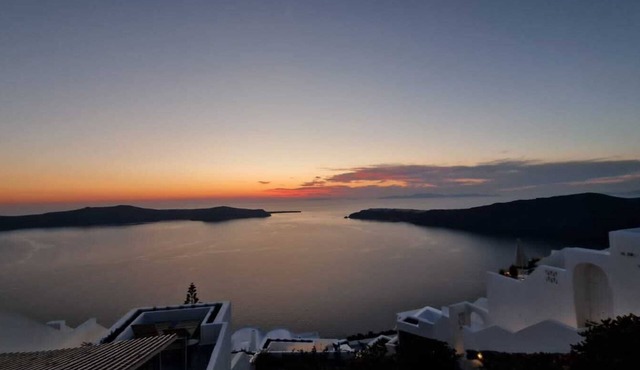 Esmi Suites Santorini 01 in Greece