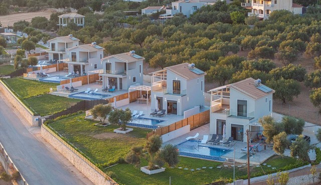 EXECUTIVE VILLA II, Villa