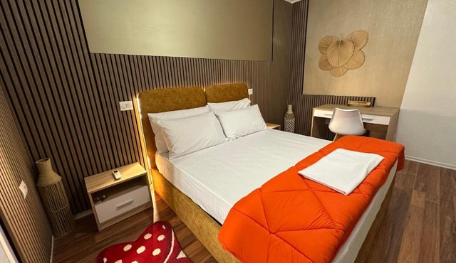 Exelent BnB Modern Apartment in Blloku Center with Fast WiFi - Gold Home