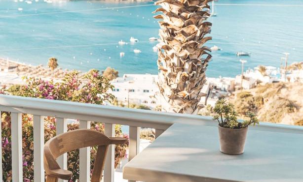 Far Out Hotel & Spa