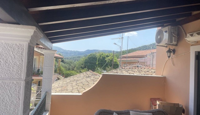 Finca "Mountain House Pagoi" with Mountain View, Private Garden & Wi-Fi