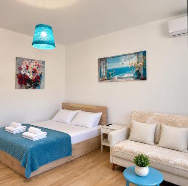 Flower Cozy Flat Santorini 5 Minutes Walking From the Sea Free Parking