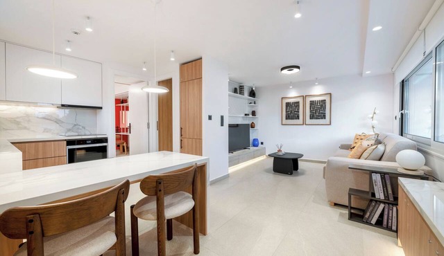 Glyfada Coastside Apartment