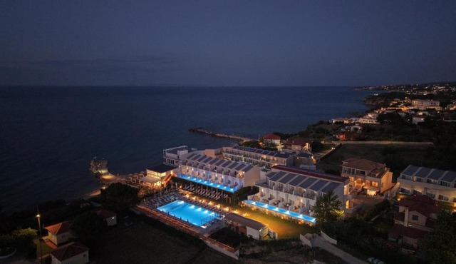 Golden Coast Beachfront Resort