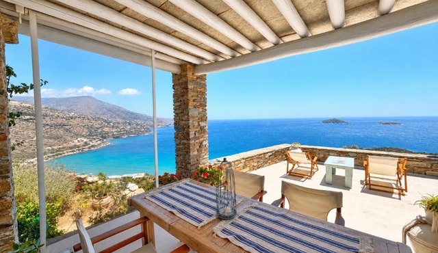 "GOLDEN SUNSET VILLA" 3-BDR, Breathtaking Views