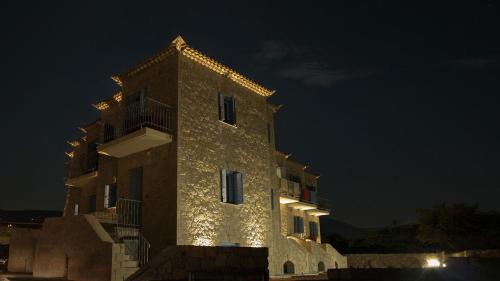 GOLDEN VILLAS