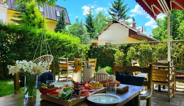 Grand Boutique Hotel