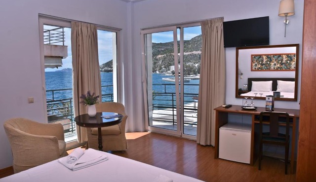 Grand Hotel Loutraki in Loutraki