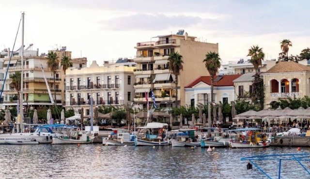 Grand Luxury Apartment Seafront Kalamata in Kalamata