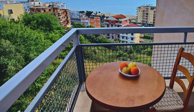 Green Apartment