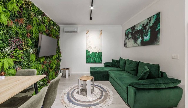 Green Luxe Suite 1 by PikHost