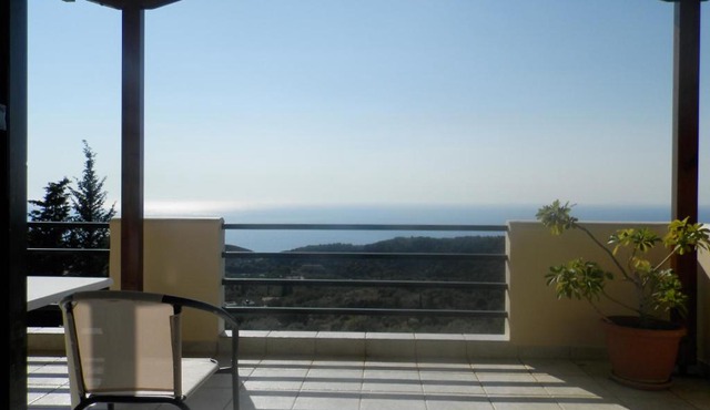 Green Villa in Agios Nikitas