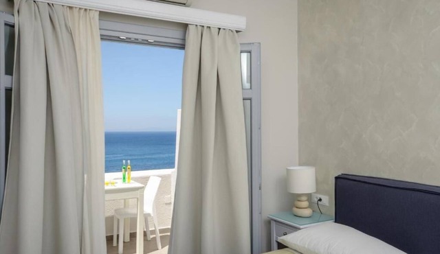 Grotta Hotel