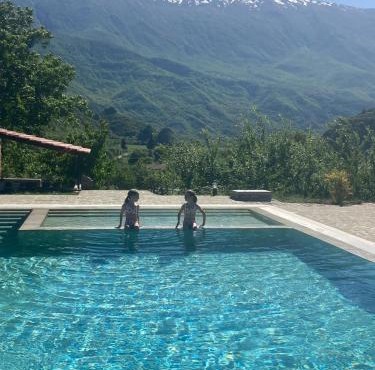 Guesthouse Lumo & pool in Përmet