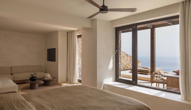 Gundari in Folegandros