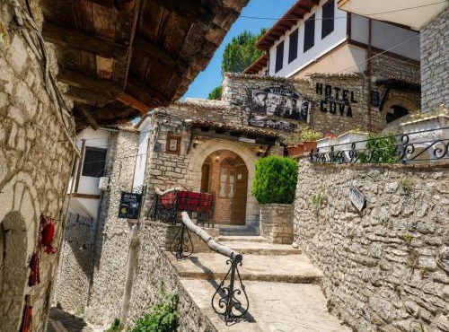 Guva Stone House Mangalem