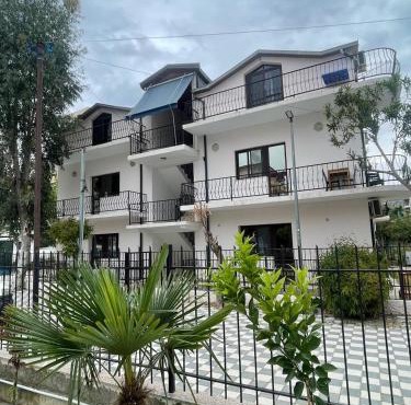 Hotel Gjinaj