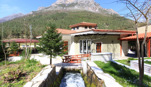Hotel Gryka e Kelcyres