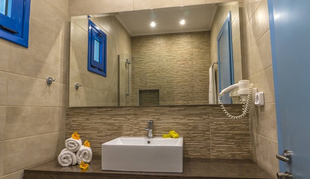 Hotel Loukas Vrachos