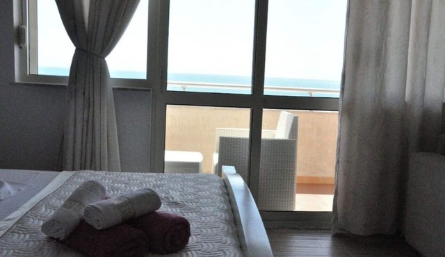 Hotel Maren Durres offers sea side room for family and couples.