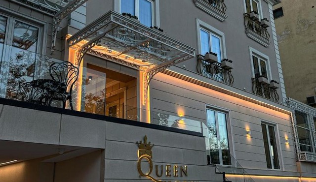 Hotel Queen