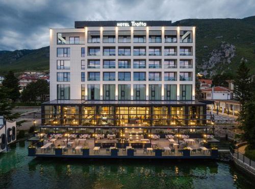Hotel Trofta