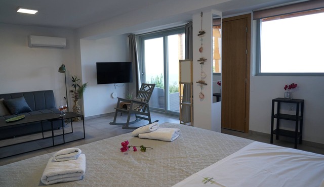 House of Harmony Suites | Maria