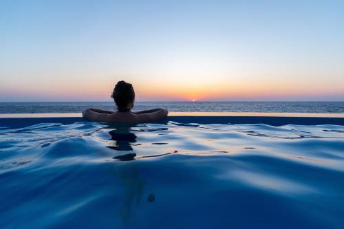 Ikarian Endless Blue