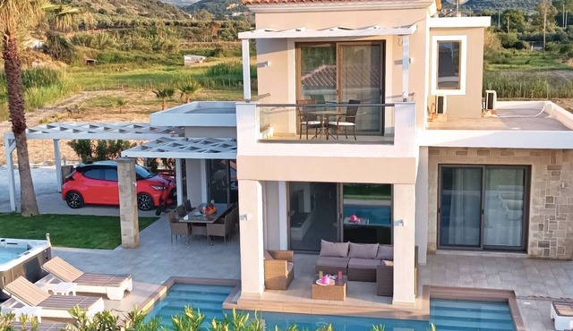 in Mithimna mit Privatem Pool by Interhome