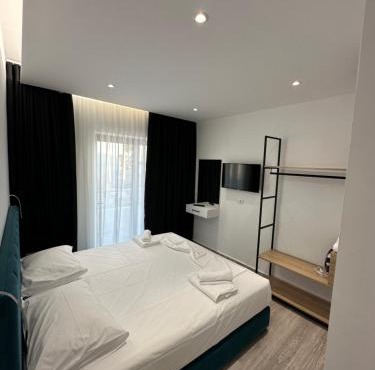 IO's Apartments in Sarandë