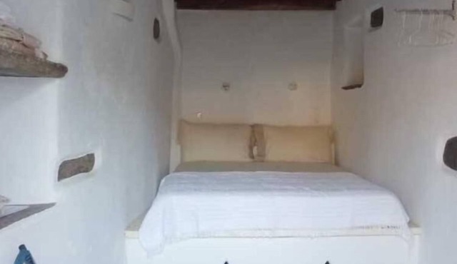 ISimoni, Blue House, Arnados, Tinos