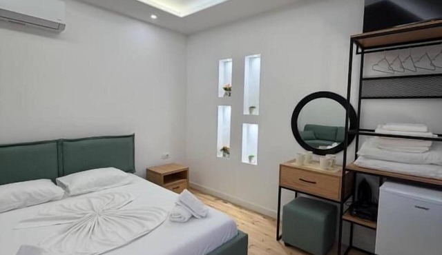 Jofri Rooms