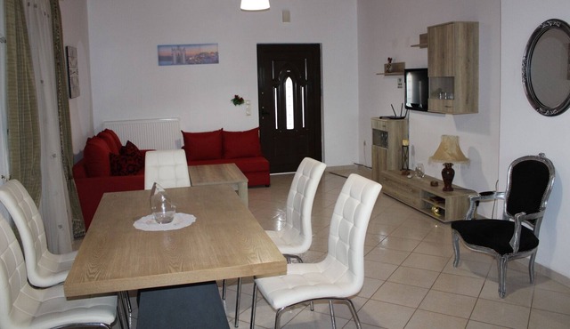 Katerina's n Aggeliki's home, Traditional cottage house in Kissamos Chania Crete