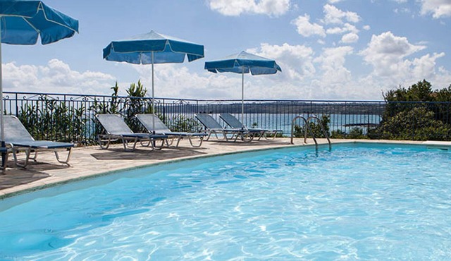 Kefalonia apartments: lovely apartments near Lourdas beach with swimming pool