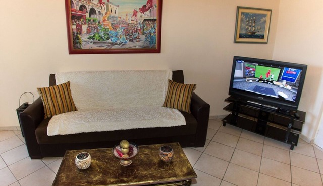 Kostas Apartment very near to Amoudara beach