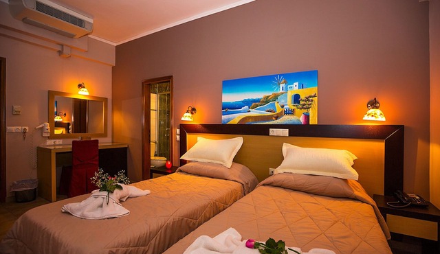 Kyparissia Beach Hotel in Trifylia