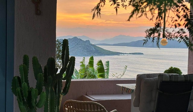 La Casa del Sol Sea view Sunset Jacuzzi in Aigina