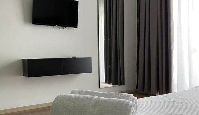 Ladi Rooms