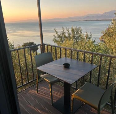 Lake Escape Villa Shirokë