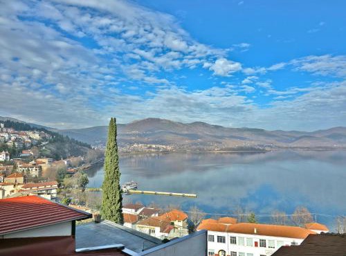 Lake Venue Apt in Kastoria